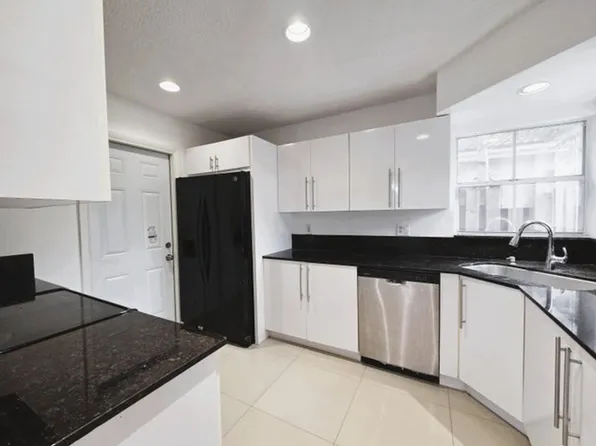 533 NW 47th Ave, Pompano Beach, FL 33063