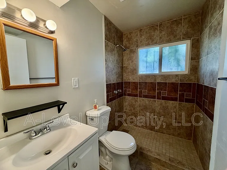 2304 E Monterey Vis #1 — Photo 9
