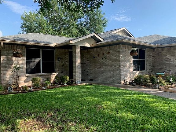2nd image of 319 Crestwood Dr