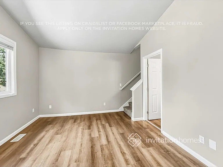 10504 56th Dr NE — Photo 5