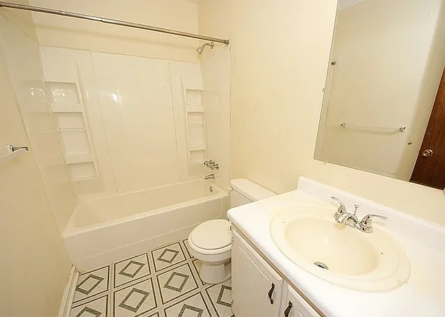 115 Roberta Dr #B — Photo 13