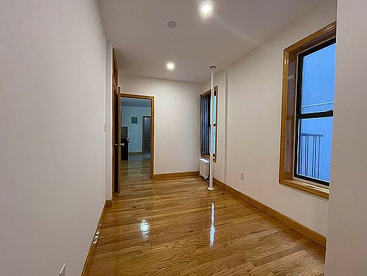3rd image of 530 E 13th St #21S