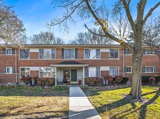 850 N Adams Rd, Birmingham, MI 48009