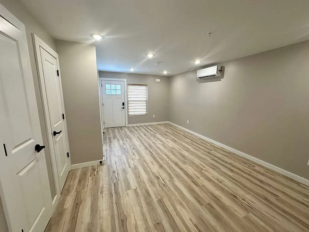 1 bed, 770 sqft, $2,000 — Photo 3