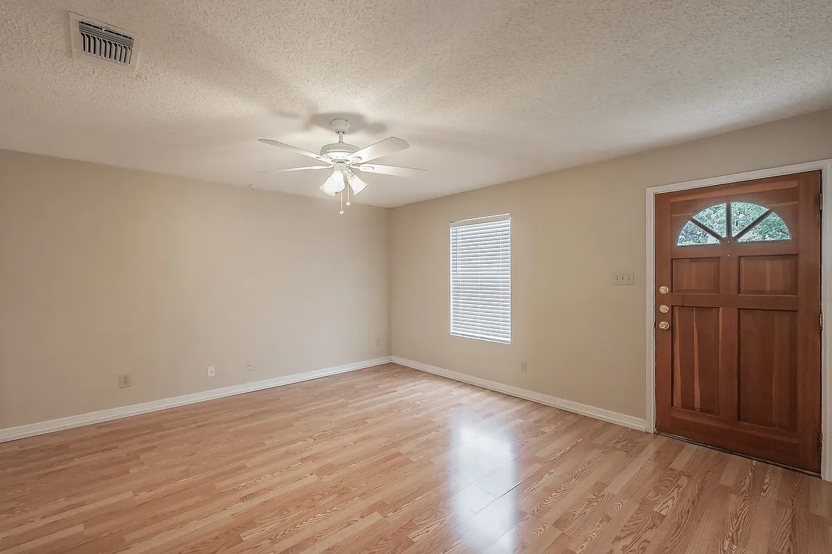 Building Photo - 108 Prospector Ct
