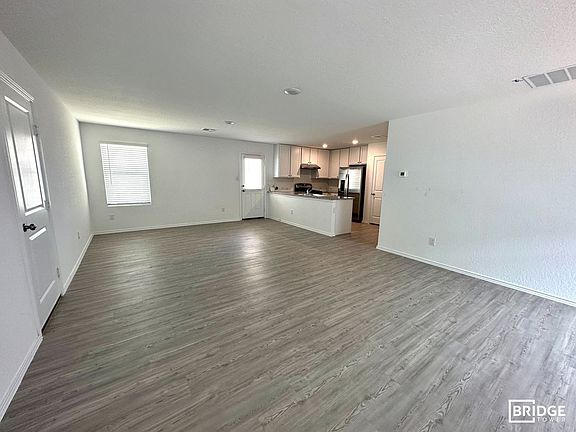 2nd image of 2408 Lake Blf