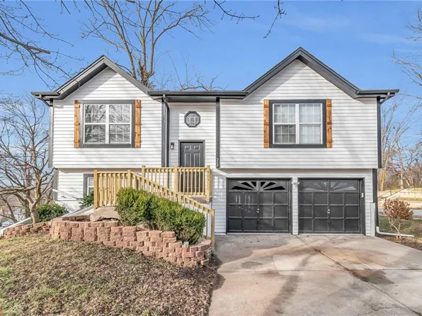 512 N Missouri St, Liberty, MO 64068