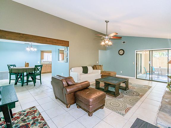 5th image of 7370 Boysenberry Ln N