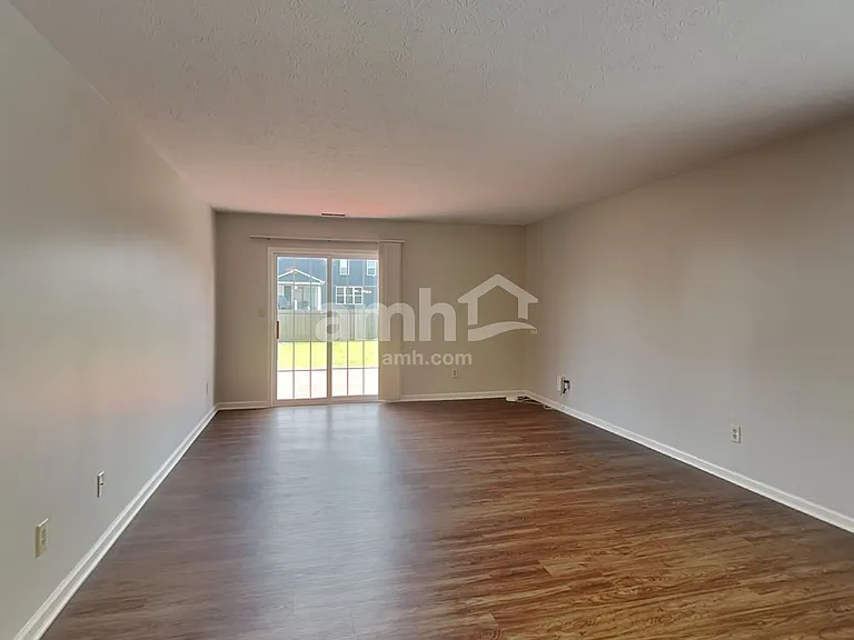 1159 Spring Meadow Ct — Photo 6
