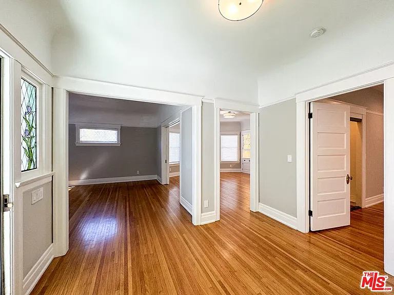 922 W Kensington Rd — Photo 6