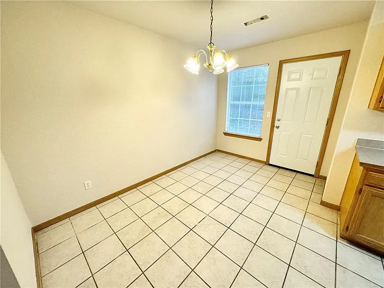 2203 E Cinnamon Way — Photo 7