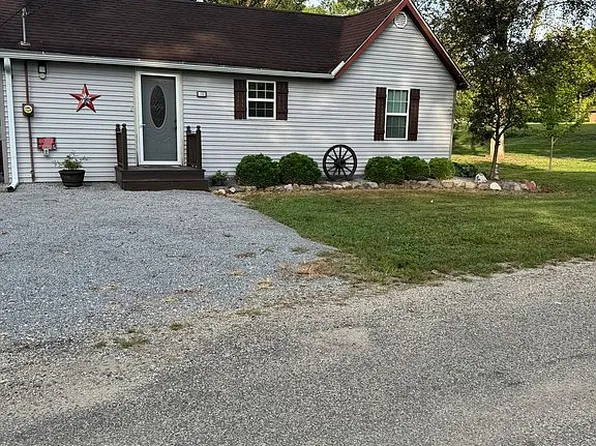 418 E West St, Bureau, IL 61315