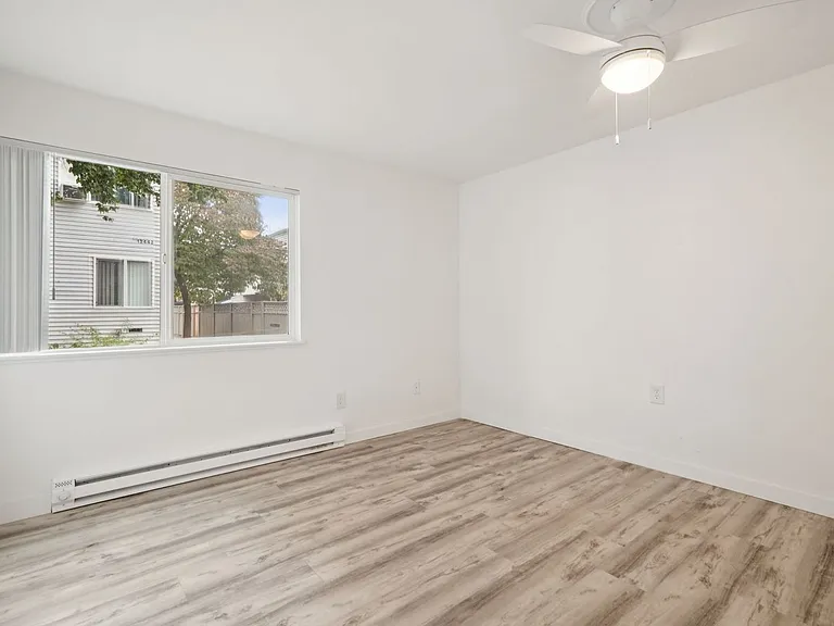 Images Columbia Apartments — Photo 57