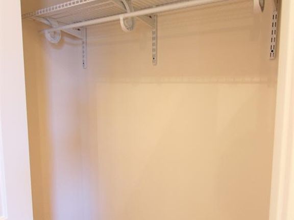 5th image of 3620 N Pine Grove Ave APT 103