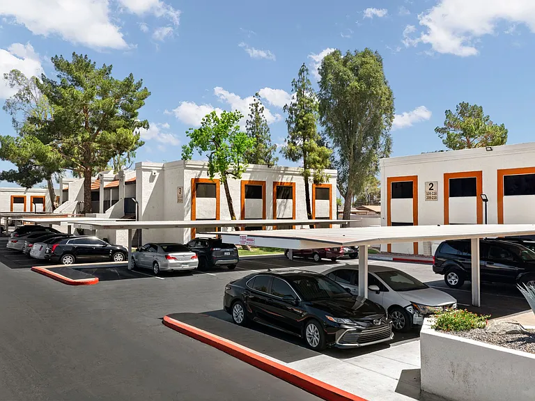 Solei on West Thomas Apartments — Photo 20
