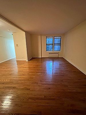 5th image of 83-30 118th St APT D3