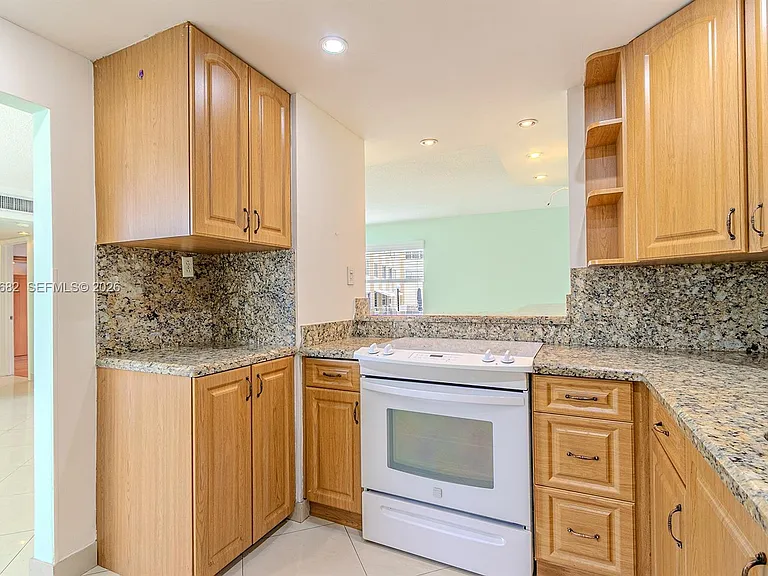 121 Golden Isles Dr #201 — Photo 16