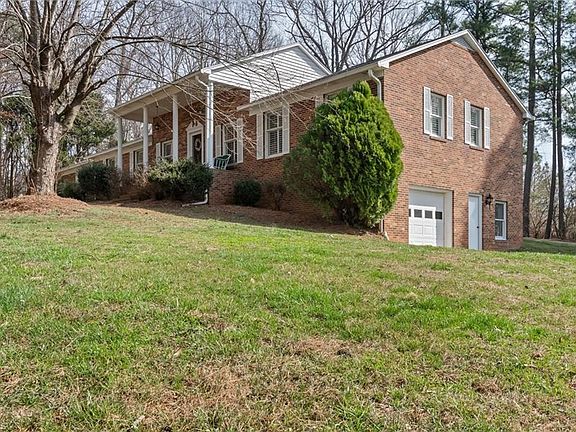 4th image of 2160 Margaret Dr