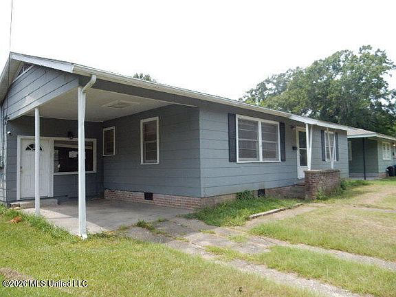 3rd image of 313 Petal Dr