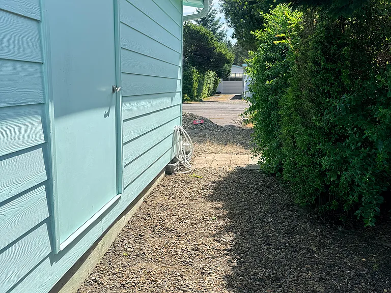 Rhododendron Dr — Photo 2