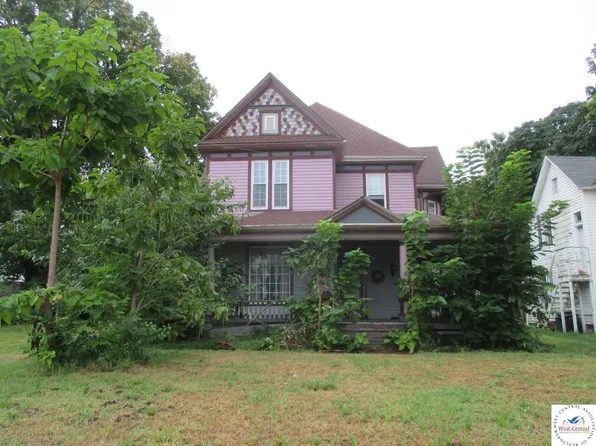 664 S Odell Ave, Marshall, MO 65340