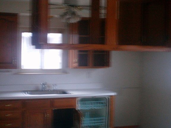 4th image of 31037 Fernwood St