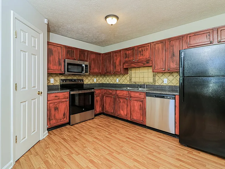 268 Fairview Ln — Photo 10