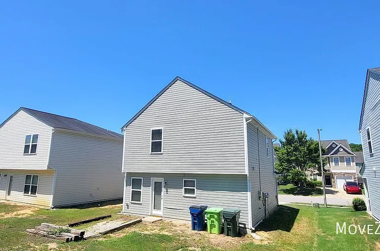 1637 Brownairs Ln — Photo 32