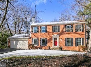 11712 Lariat Ln, Oakton, VA 22124
