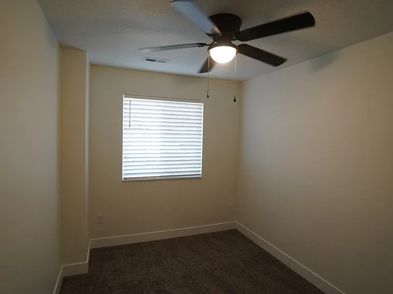 1559 S 150 W — Photo 20