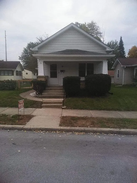 123 W Main St photo 1