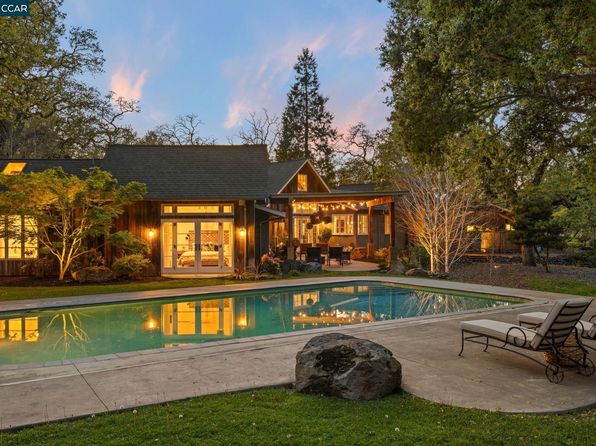 15 Cascade Ln, Orinda, CA 94563