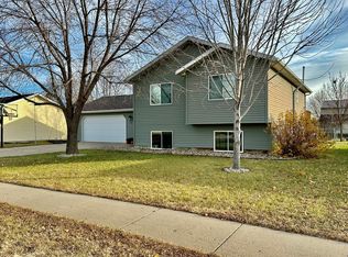 225 Rainbow Dr, Marshall, MN 56258