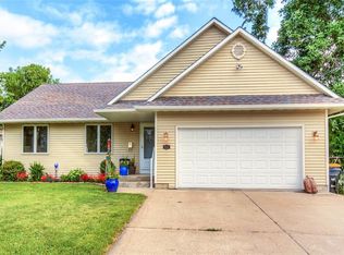 910 Bryan St, Adel, IA 50003