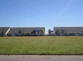 225 7th St NE, Plainview, MN 55964