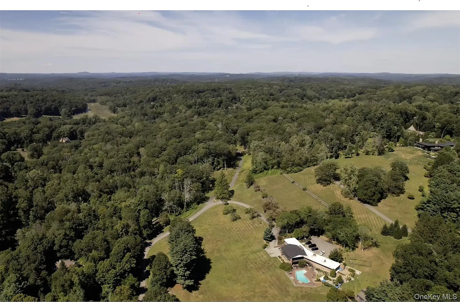 572 Cross River Road photo 1