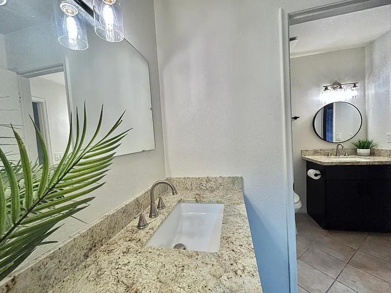 765 N Arrowhead Dr #1 — Photo 8