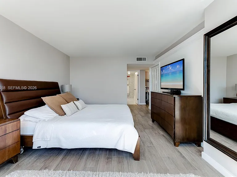1901 Brickell Ave #B1809 — Photo 21