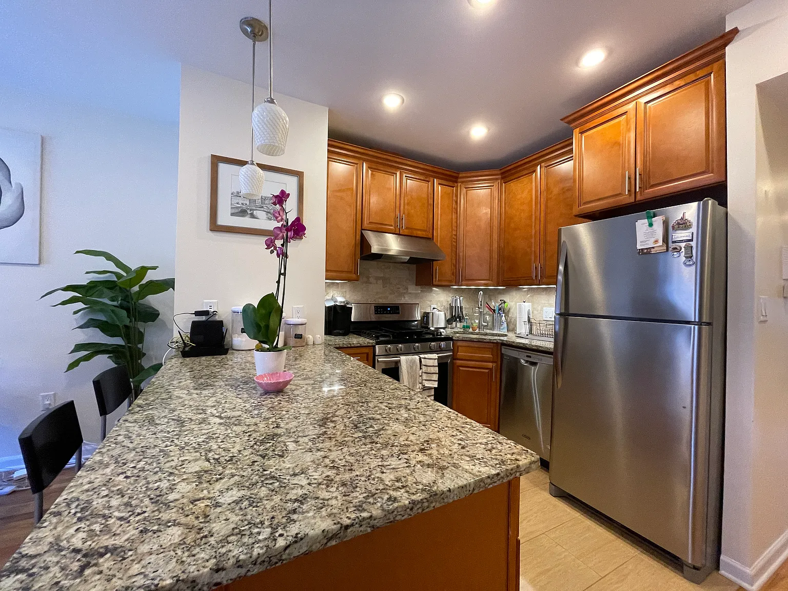 2 bed, $3,800 — Photo 2