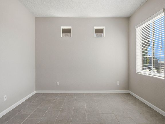 5th image of 3106 Allyson Way NE