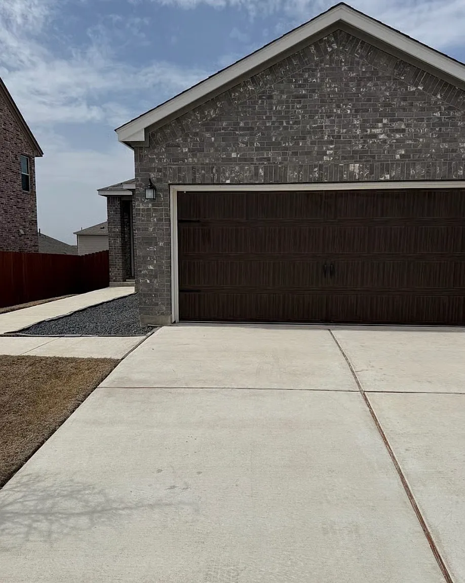 3 bed, 1618 sqft, $2,790 — Photo 2