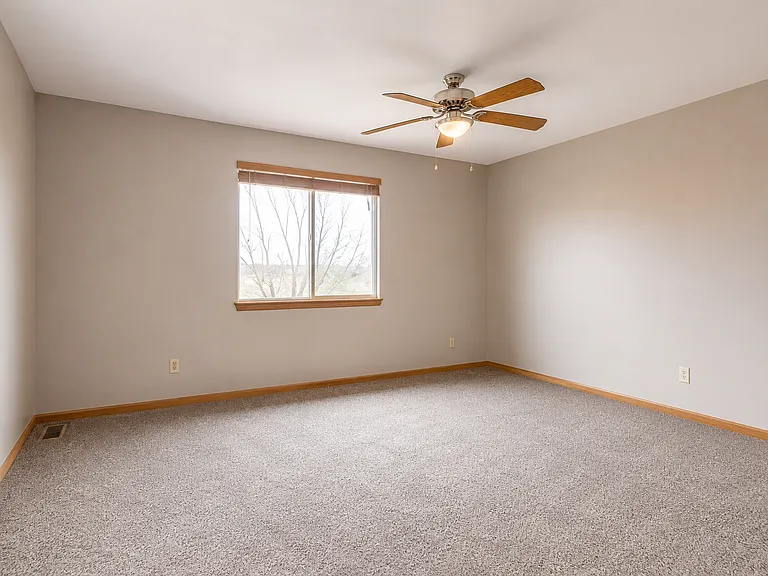 9865 Glenstone Trl — Photo 14