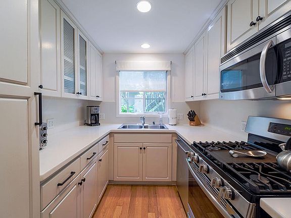 4th image of 135 Montana Ave APT 3