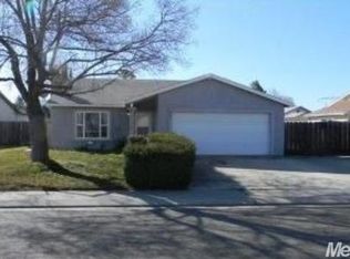 1478 W 4th St, Ripon, CA 95366