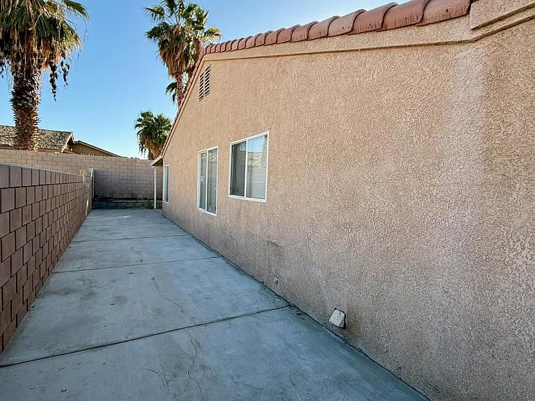 82259 Calico Ave — Photo 12