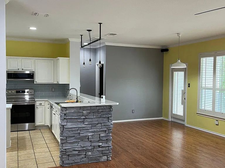 22407 Madison Park — Photo 10