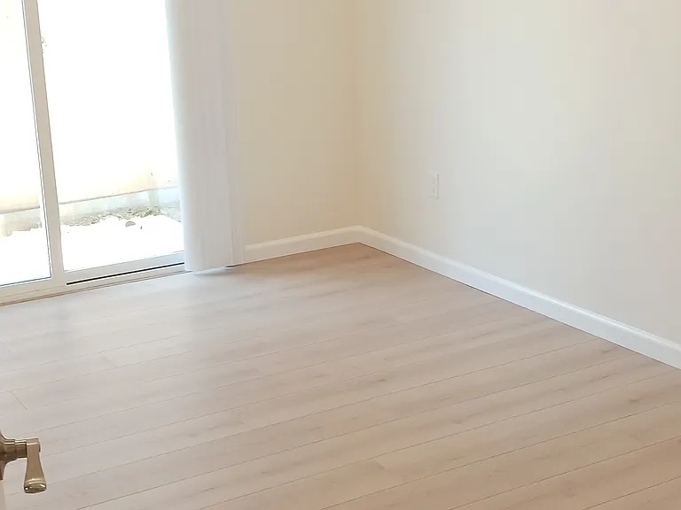 6721 Tyrone Ave #C — Photo 9