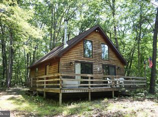144 Rustic Ln, Great Cacapon, WV 25422