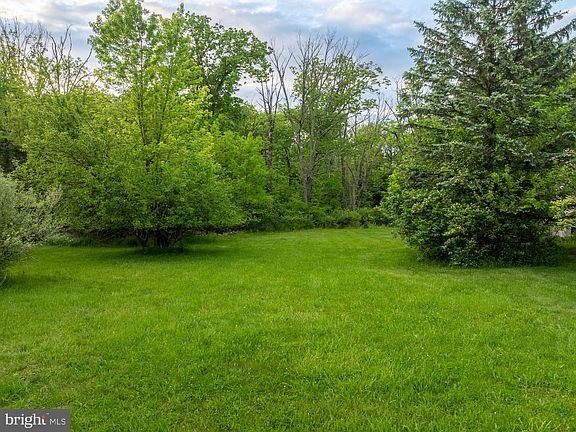 2nd image of 93 Curtis Dr