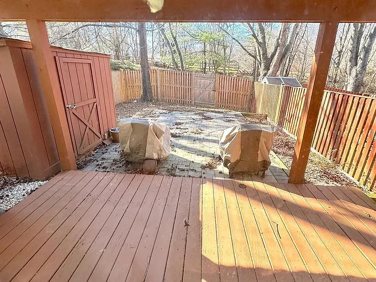 6121 Cedar Wood Dr — Photo 17